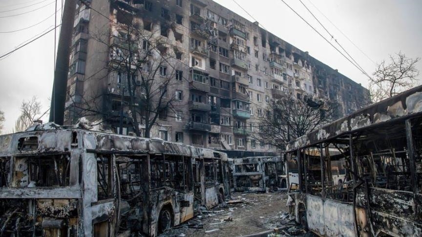 ⭕️ История Второй мировой войны в Европе меньше всего напоминает черно-белую картинку с однозначными героями и карикатурными злодеями, какими рисовали их для нас пропагандисты. Нет, эта картинка совсем не такая, она сложная, многозначная. В ней не только миллионы загубленных