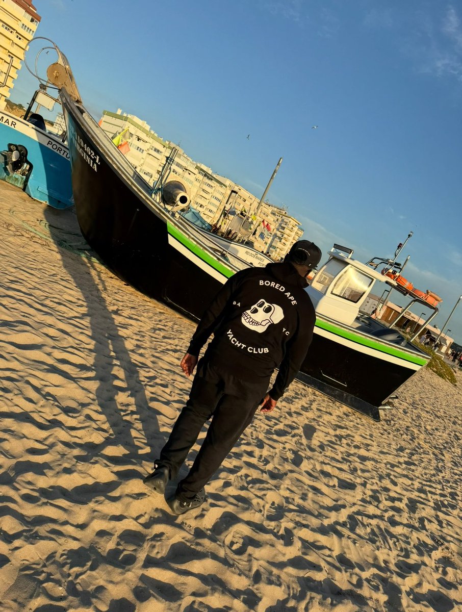 illaDaProducer's tweet image. We global. Y’all local. We’re not the same @BoredApeYC