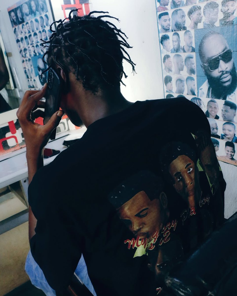 simonsaysdrip's tweet image. Meji Meji Barbershop is set to open on May 10th, promising more than just fresh haircuts. With a mix of style, great vibes, and even better conversations, it's the ultimate spot for grooming and some good ol' Lagos gist.
#MejiCutz #LagosStyle #FreshFade