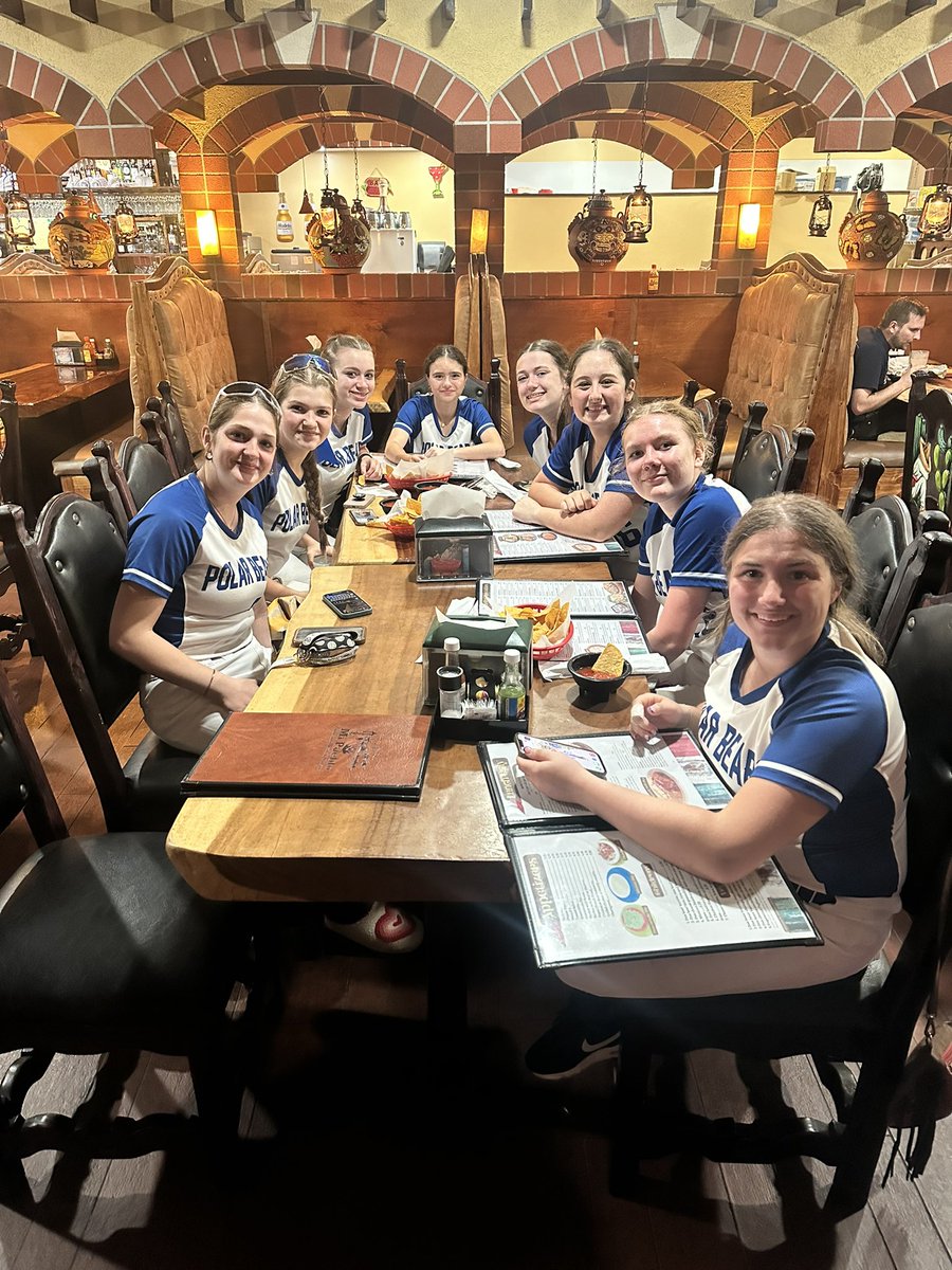 Fairmont Senior Softball (WV - Class AAA) tweet media