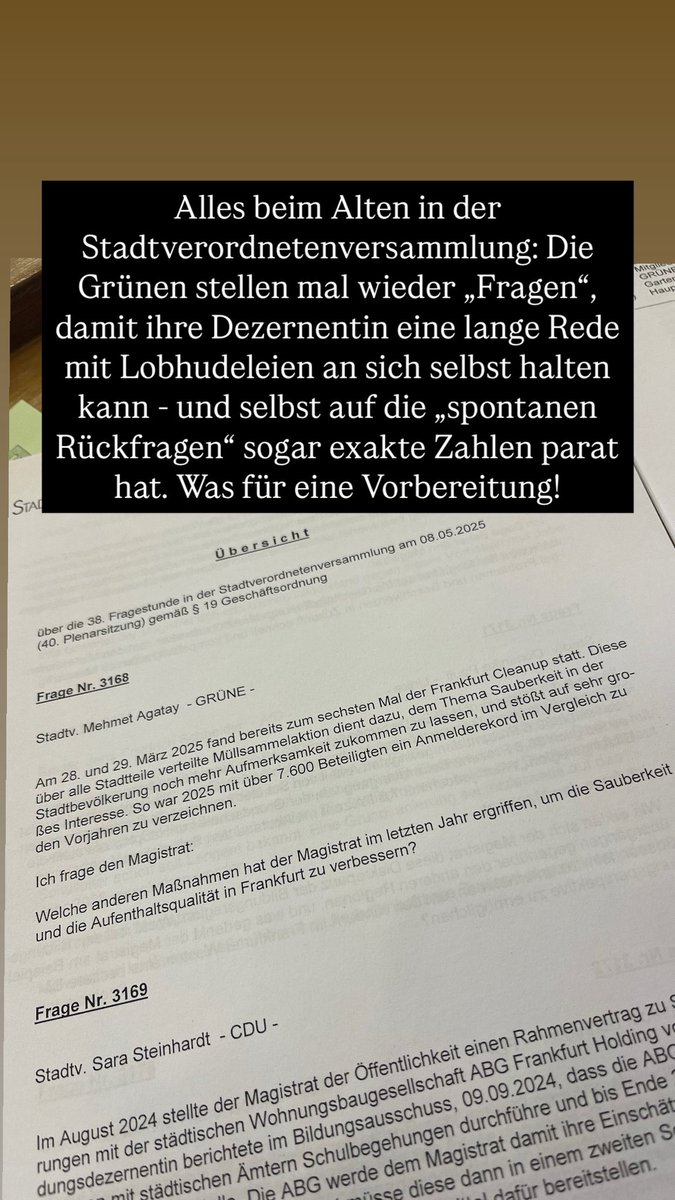 maximil1ancarlo's tweet photo. Heute wieder Hochspannung in der #Stavo. Bislang alles beim Alten: Die Grünen missbrauchen die Fragestunde, um ihre Dezernentin Dinge zu „fragen“, bei denen sie sich lang und breit selbst loben kann. Neu ist allerdings: Hier steht jetzt eine mysteriöse Kammer im Raum 🧐 https://t.co/BtKql0ybpm