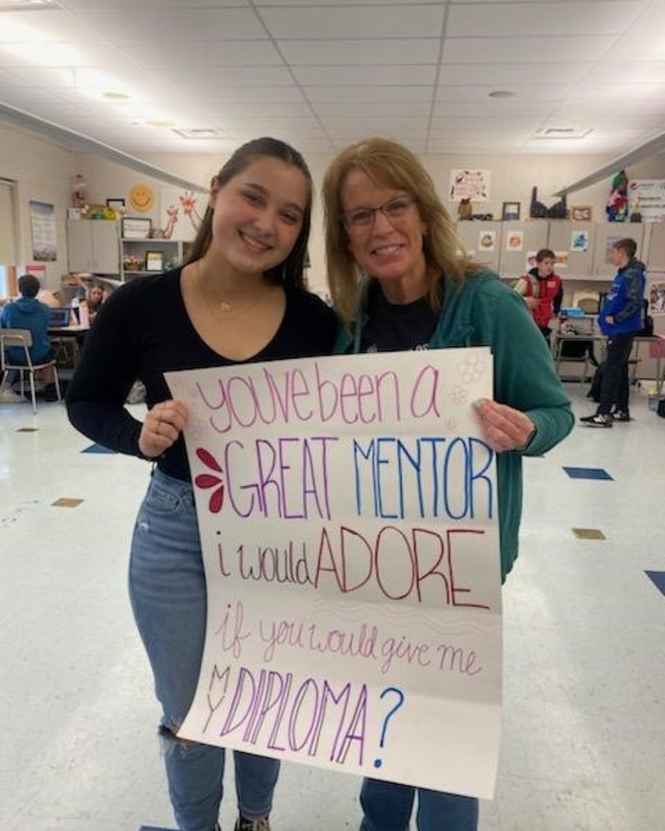 J_Renaissance's tweet image. Try out Diploma-posals!

Have your senior class ask Staffulty who have made a difference in their high school experience to be the person who hands them their diploma at graduation🎓 Read the details on our #IdeaExchange here ⬇️
jostensrenaissance.com/diploma-posal/

#TeacherAppreciationWeek