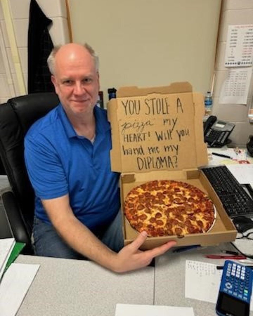 J_Renaissance's tweet image. Try out Diploma-posals!

Have your senior class ask Staffulty who have made a difference in their high school experience to be the person who hands them their diploma at graduation🎓 Read the details on our #IdeaExchange here ⬇️
jostensrenaissance.com/diploma-posal/

#TeacherAppreciationWeek