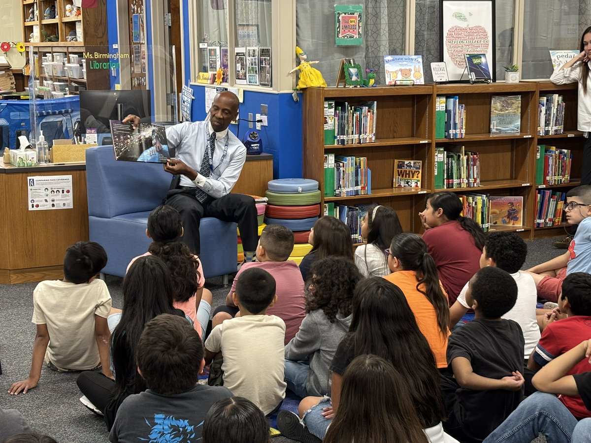NISD MVE Library (@librarymve) on Twitter photo Thank you Mr. Blount for coming out and reading to our students. The 3 Little Aliens and the Big Bad Robot was really funny. We love our dedicated trustee.💚🐱<a href="/NISDLib/">NISDLibraryServices</a> <a href="/LibraryMve/">NISD MVE Library</a> <a href="/NISDMeadowVill/">Meadow Village ES</a> Thank you Mr. Blount for coming out and reading to our students. The 3 Little Aliens and the Big Bad Robot was really funny. We love our dedicated trustee.💚🐱<a href="/NISDLib/">NISDLibraryServices</a> <a href="/LibraryMve/">NISD MVE Library</a> <a href="/NISDMeadowVill/">Meadow Village ES</a>