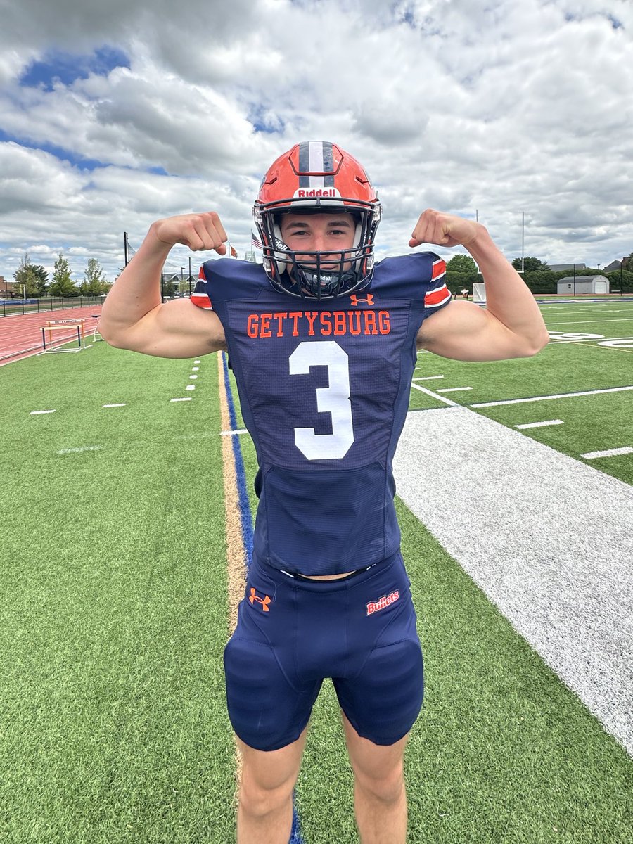 Had a great time at Gettysburg College yesterday. Awesome seeing the campus and facilities. Thank you Coach K for the tour! #GoBullets <a href="/_CallMeCoachK_/">Coach K</a> <a href="/GburgFB/">Gettysburg College Football</a> @RecruitPascackV @PValleyFootball