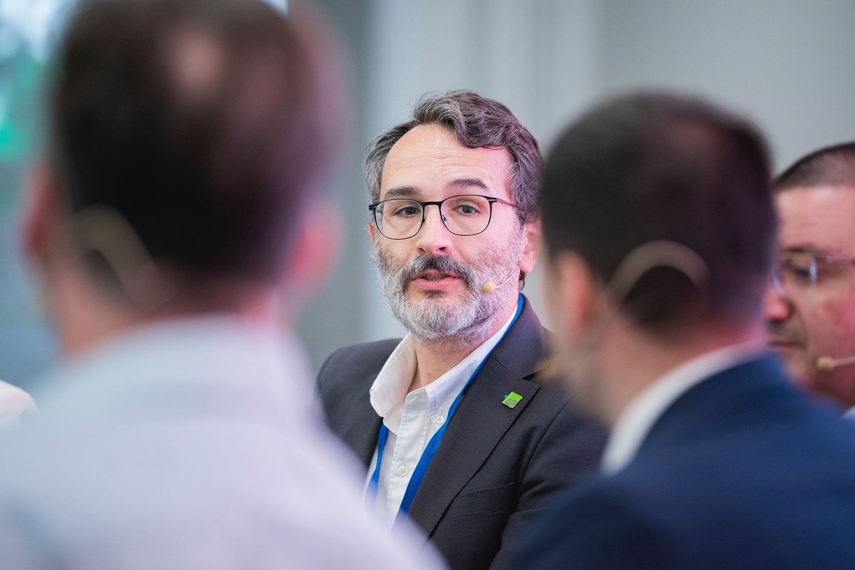 📸 El director de Planificació Estratègica i ASG d'#FGC, <a href="/CCEsplugas/">Carles Casas Esplugas</a>, ha participat aquesta tarda al 🌱 III Congrés Català de #Sostenibilitat, organitzat per <a href="/AuditorsCENSORS/">EL C0L•L3G1</a>, <a href="/economistescat/">Col·legi d'Economistes de Catalunya</a> i <a href="/UOCuniversitat/">UOCuniversitat</a>

🗣️ Ha intervingut a una taula rodona sobre els reptes de l'#ASG