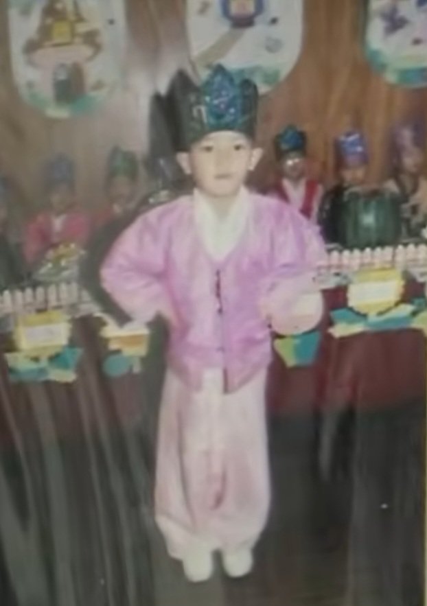 taeyong pics tweet media