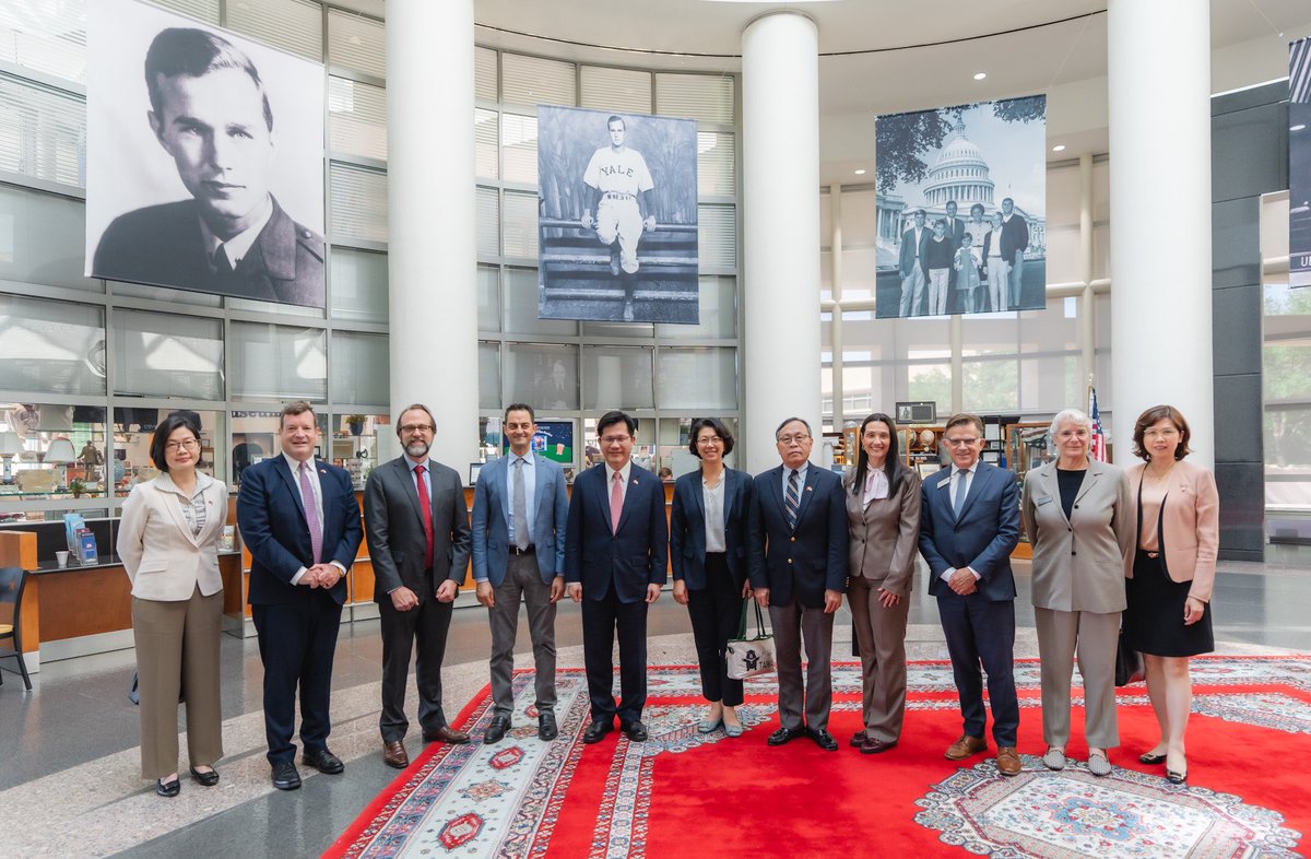 Honored to visit Texas A&amp;M University and pay tribute to President George H.W. Bush’s legacy of public service. Grateful to #TAMU for the warm welcome and strong commitment for #Taiwan-#US collaboration. Together, we’re strengthening bonds through education and innovation.