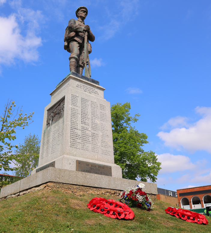 Dartford council commemorated the 80th anniversary of VE day today by laying a Wreath at the war memorial in Dartford Park.