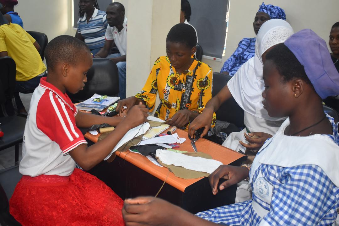 YEFNigeria's tweet photo. On April 24, YEF trained junior and senior students across Lagos in making reusable menstrual pads tackling period poverty with practical skills and vital menstrual health education. From handwashing to hygiene to hands-on sewing, these girls left empowered to care for themselves https://t.co/5IHOIBxDgT