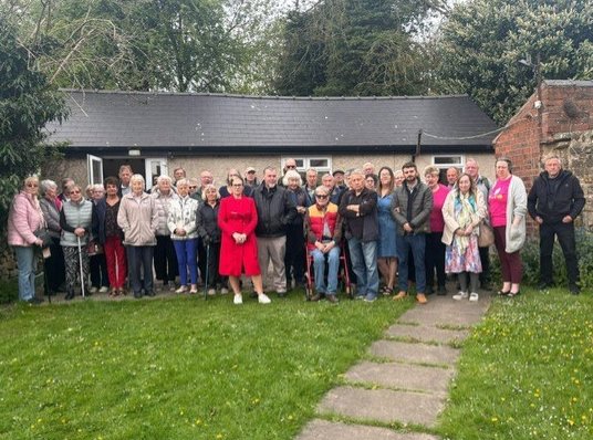 Derbyshire MP joins campaign to reinstate village bus after residents are left feeling ‘isolated’
derbyshiretimes.co.uk/news/people/de…