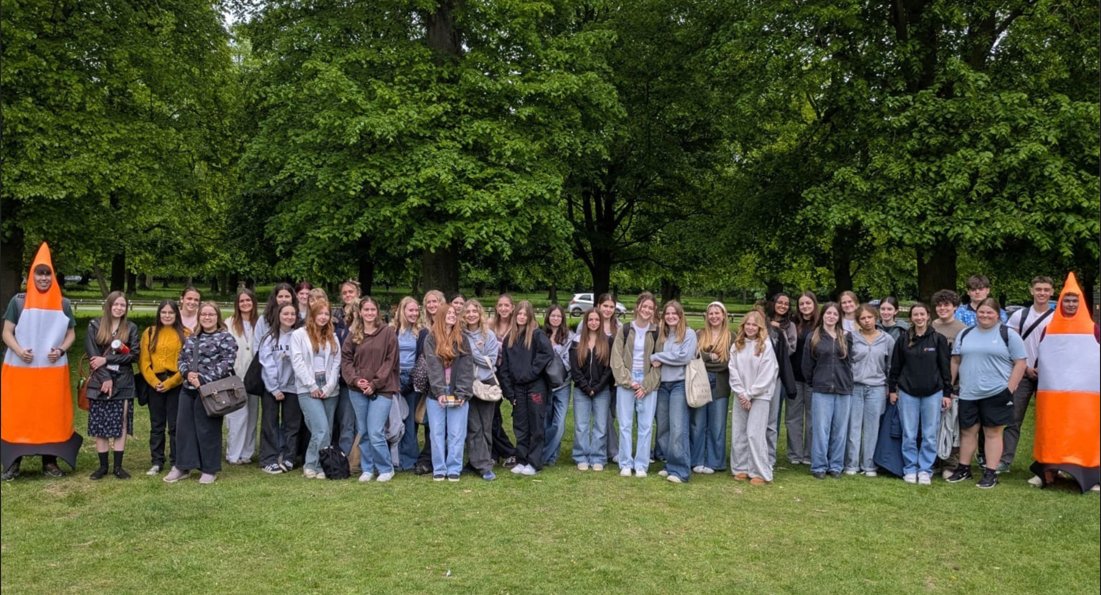 StraUponAvonSch's tweet image. Great day @coventrycc Coombe Abbey Park with the Y13s celebrating their time here at school. Picnic, games and treetop adventures @GoApeTribe #SuASCommunity