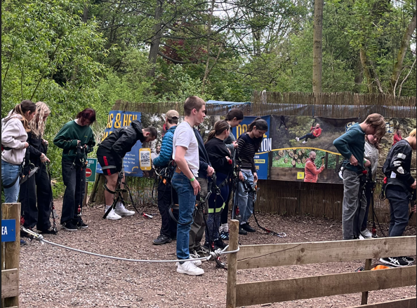 StraUponAvonSch's tweet image. Great day @coventrycc Coombe Abbey Park with the Y13s celebrating their time here at school. Picnic, games and treetop adventures @GoApeTribe #SuASCommunity