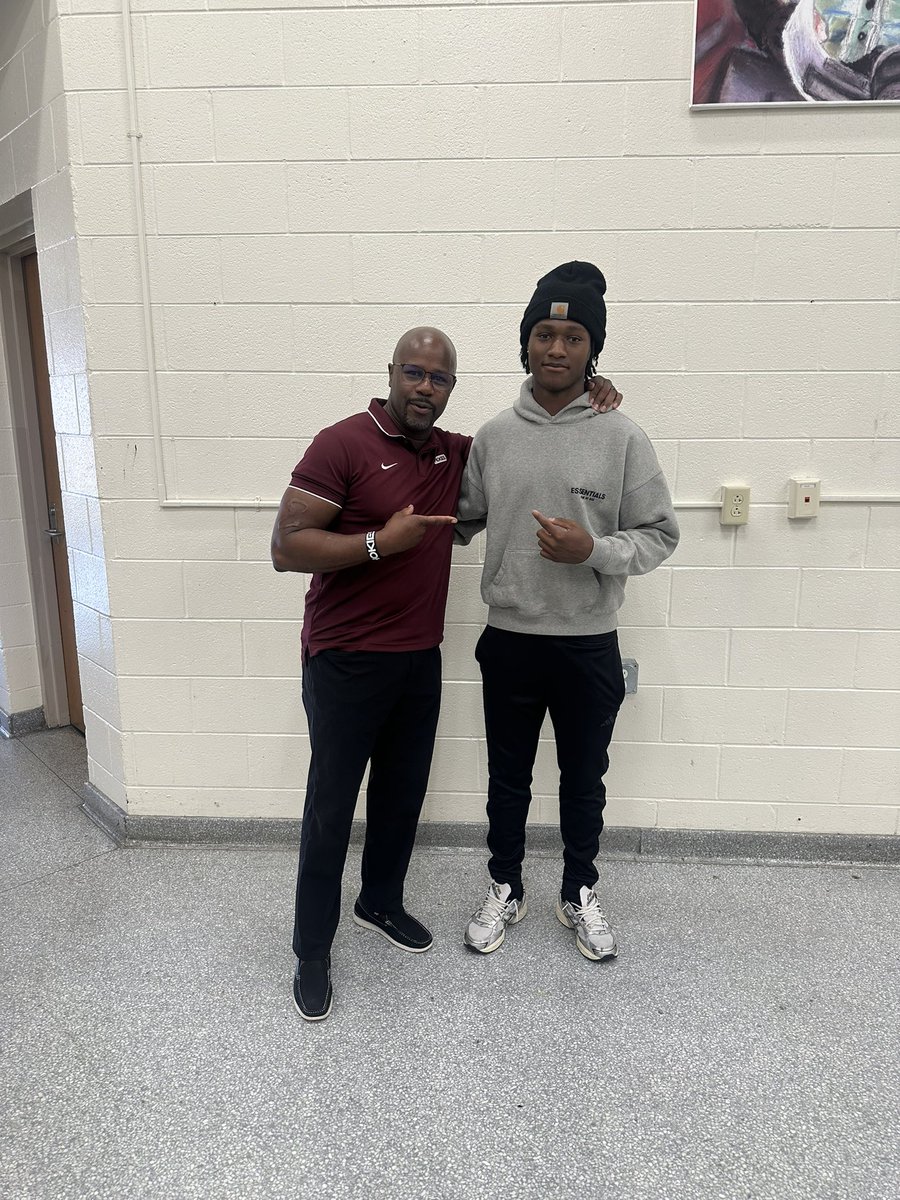 Jordyn βjbβ Best (@jordynbest7) on Twitter photo #Agtg After a GREAT conversation with <a href="/CoachdjCheetah/">Derek Jones</a> I am blessed to receive my 23th D1 offer from <a href="/HokiesFB/">Virginia Tech Football</a>
<a href="/CoachHowardII/">Derek Howard, II</a> <a href="/On3Recruits/">On3 Recruits</a> <a href="/AnnaH247/">Anna Adams</a> <a href="/adamgorney/">Adam Gorney</a> <a href="/RivalsFriedman/">Adam Friedman</a> <a href="/TheUCReport/">Billy Tucker</a> <a href="/DemetricDWarren/">Demetric D. Warren</a> <a href="/ChadSimmons_/">ChadSimmons</a> <a href="/RivalsWardlaw/">Lee Wardlaw</a> <a href="/247recruiting/">247Sports Recruiting</a> <a href="/HaleMcGranahan/">Hale McGranahan</a> <a href="/On3sports/">On3</a> #Agtg After a GREAT conversation with <a href="/CoachdjCheetah/">Derek Jones</a> I am blessed to receive my 23th D1 offer from <a href="/HokiesFB/">Virginia Tech Football</a>
<a href="/CoachHowardII/">Derek Howard, II</a> <a href="/On3Recruits/">On3 Recruits</a> <a href="/AnnaH247/">Anna Adams</a> <a href="/adamgorney/">Adam Gorney</a> <a href="/RivalsFriedman/">Adam Friedman</a> <a href="/TheUCReport/">Billy Tucker</a> <a href="/DemetricDWarren/">Demetric D. Warren</a> <a href="/ChadSimmons_/">ChadSimmons</a> <a href="/RivalsWardlaw/">Lee Wardlaw</a> <a href="/247recruiting/">247Sports Recruiting</a> <a href="/HaleMcGranahan/">Hale McGranahan</a> <a href="/On3sports/">On3</a>