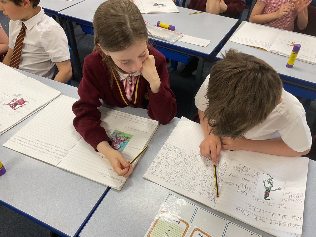 PDA_Y2's tweet image. Sharing our wild thing descriptions with our partners as we make suggestions of how to make our writing even better. 👀👍#pdaenglish