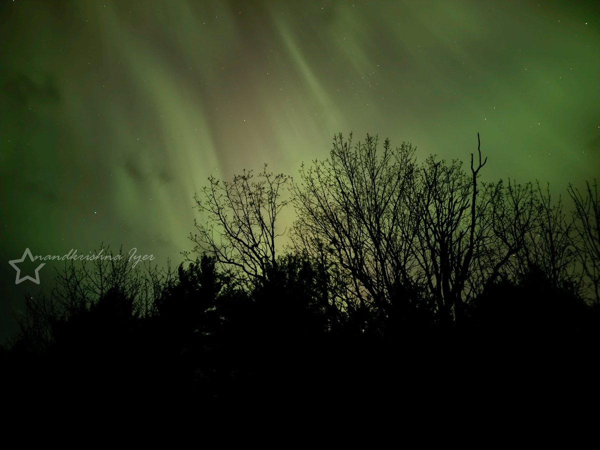 akr808's tweet photo. @spacewxwatch Right were I should be... Can't believe it's been a year! Popping my Aurora cherry!..😜 https://t.co/fTYOBVvcQ3