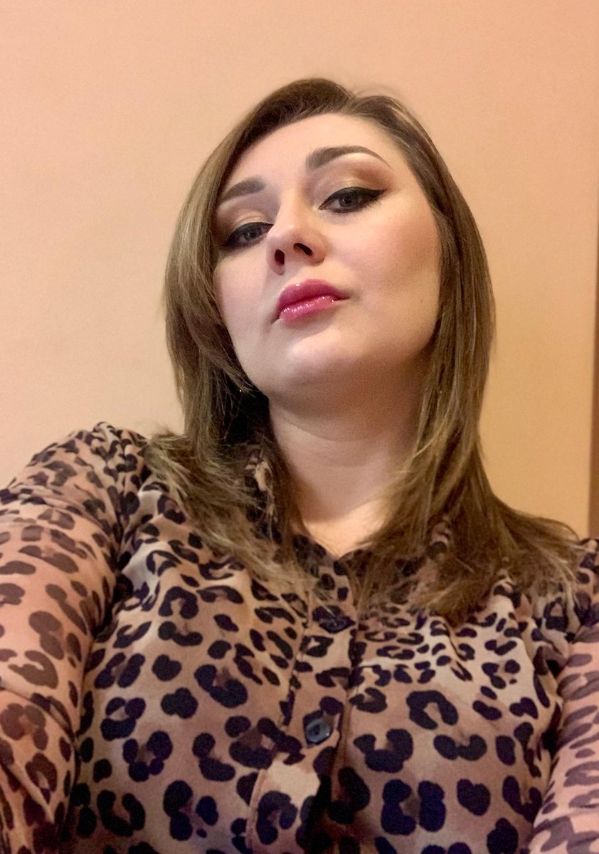 Disponible para sesiones de #femdom online esta tarde 

👇👇👇👇👇

mistresselektra.org/femdom-online/