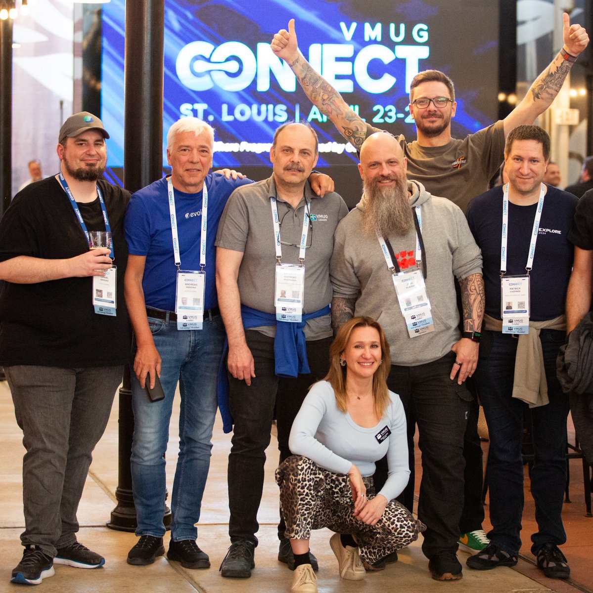 vmwarecode's tweet image. 📣 Announcing the #VMwareCommunity LinkedIn Page! 

We’ve created a new space just for you. Stay connected with all things Community— {code}, VMUG, vExpert, CMTY Forums, plus Explore activities—all in one place. 

🗣️ Follow &amp;amp; be part of the conversation: brcm.tech/4jzUNf3