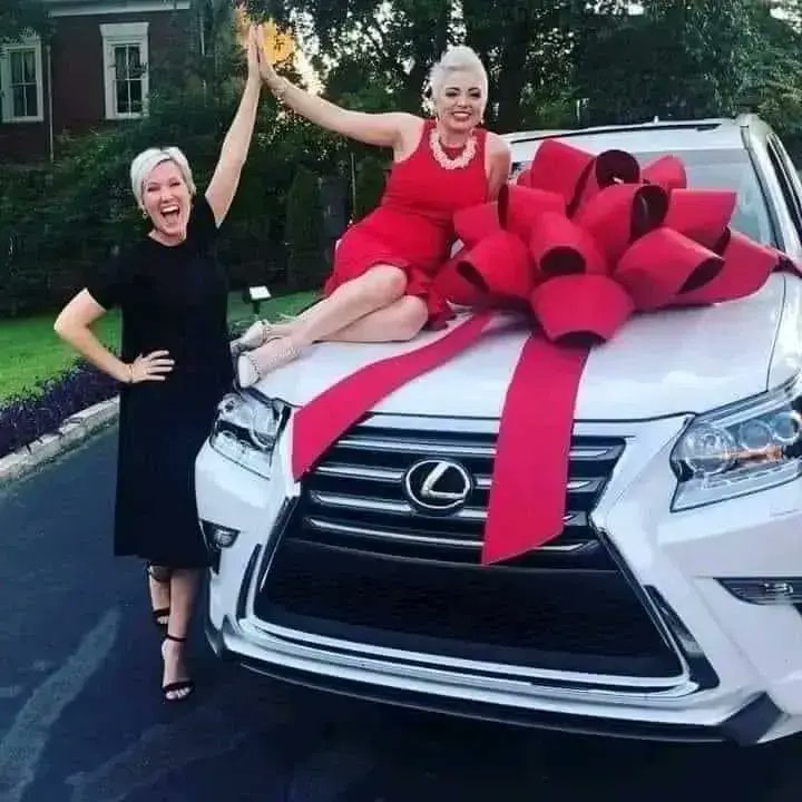 Congrats to one of my gifters who just received his gift 🎁 from my company