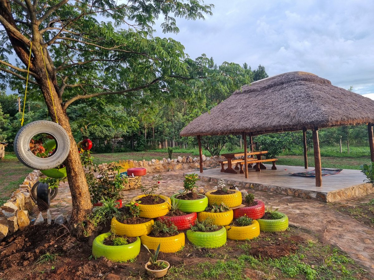 I'm making living on a farm fun!
Who wouldn't want to work and live here??