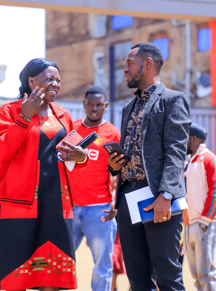 sserugomichael0's tweet image. Give @NubianBukenAli and our maama a flower 🌹 anti mayor Nakawa so smart