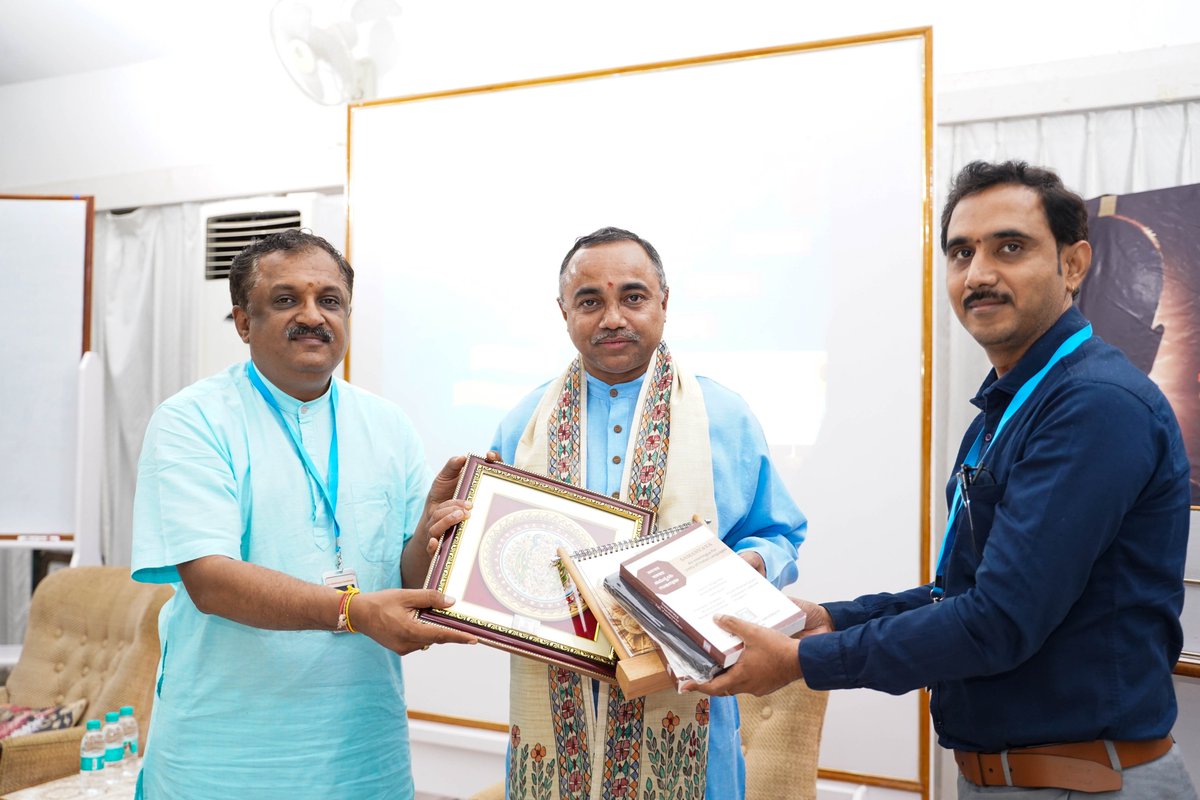 Shri. HN Srinivas, Senior Advisor - Tata Trusts &amp; Former Global Head HR and TQM - Taj Hotels, Shri. Kiran BN CEO, Sewa Bridge Foundation and Shri. Satyanarayana Bhat - Maha Mantri, Sanskrita Bharati delivered Special Talks on each Day on Excellence, Leadership and Sanskrit