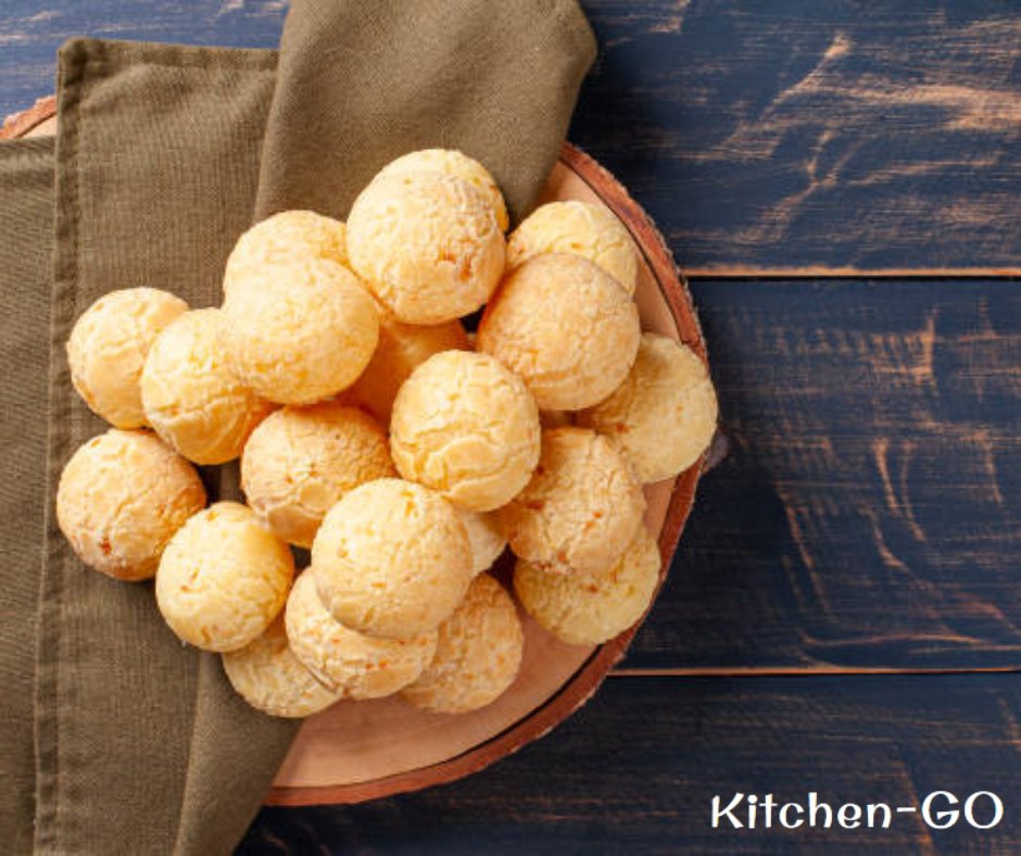 KitchenGO_brand's tweet image. Pan de bono is a traditional bread. Some claim that the name pan de bono was created after an Italian baker in Cali who used to yell pane del buono (good bread), while others say that it is named after a place called Hacienda El Bono where it was first made. #pandebono #kitchengo