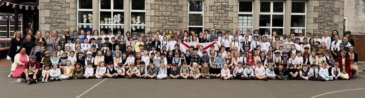 A 1945 themed whole school photo to commemorate Liberation 80.