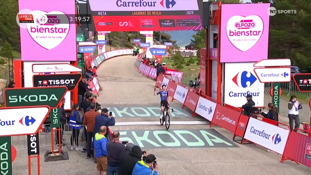 DEMI VOLLERING (FDJ-SUEZ) WINS STAGE 5 OF LA VUELTA FEMENINA, CLIMBS INTO THE RACE LEAD 🚀