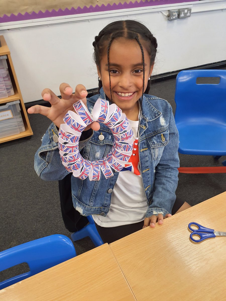 The children had a great time learning all about VE Day and celebrating the 80th anniversary in style – dressed head to toe in red, white and blue! 🇬🇧 #VEDay80 #RedWhiteAndBlue #ProudToRemember"