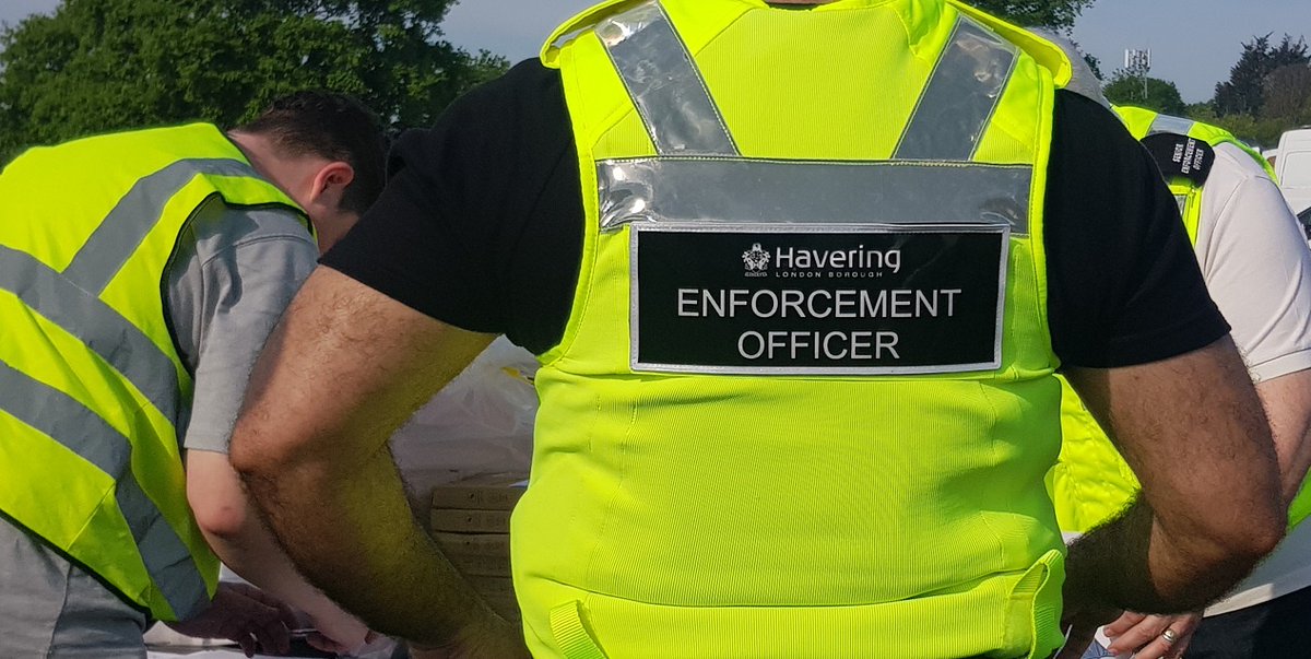 Havering Council (@lbofhavering) on Twitter photo Also at the same Romford boot sale, our trading standards officers seized £18,000 worth of counterfeit goods & unsafe vapes - Read more havering.gov.uk/news/article/1… great partnership working with <a href="/metpoliceuk/">Metropolitan Police</a> <a href="/MPSHavering/">Havering MPS</a> Also at the same Romford boot sale, our trading standards officers seized £18,000 worth of counterfeit goods & unsafe vapes - Read more havering.gov.uk/news/article/1… great partnership working with <a href="/metpoliceuk/">Metropolitan Police</a> <a href="/MPSHavering/">Havering MPS</a>