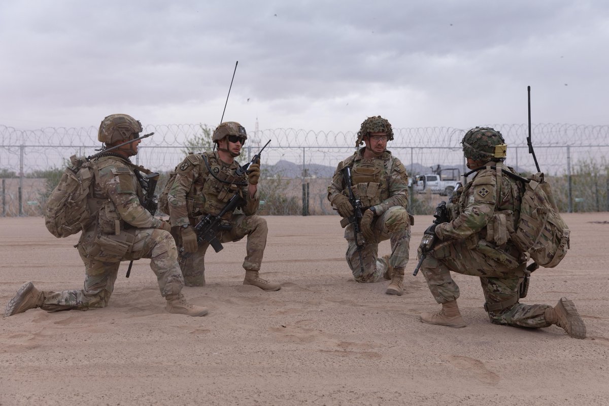 4thInfDiv's tweet image. Well-equipped, well-trained, and prepared for any task!

#SteadfastandLoyal 

(U.S. Army photo by Spc. Michael Graf)