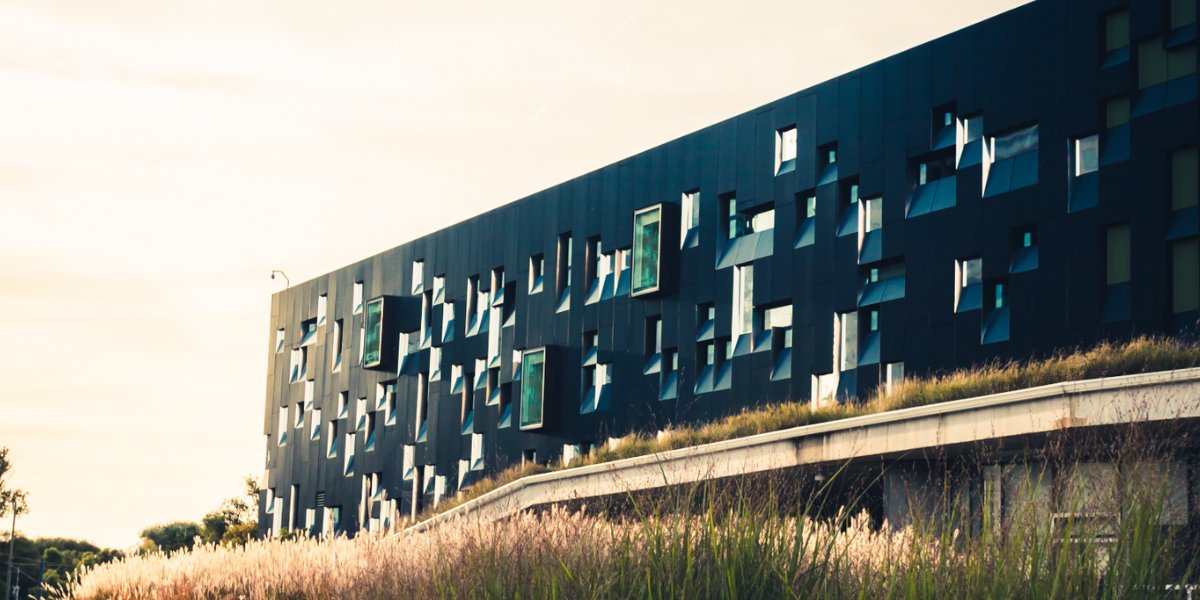 With $1.5B+ in investments, 300+ researchers, world-leading institutes and a growing number of startups and global companies, it's no wonder #WaterlooRegion has earned the nickname '#QuantumValley'.

Explore our new #Quantum Expansion Guide to learn more:
hubs.ly/Q03lDHRz0