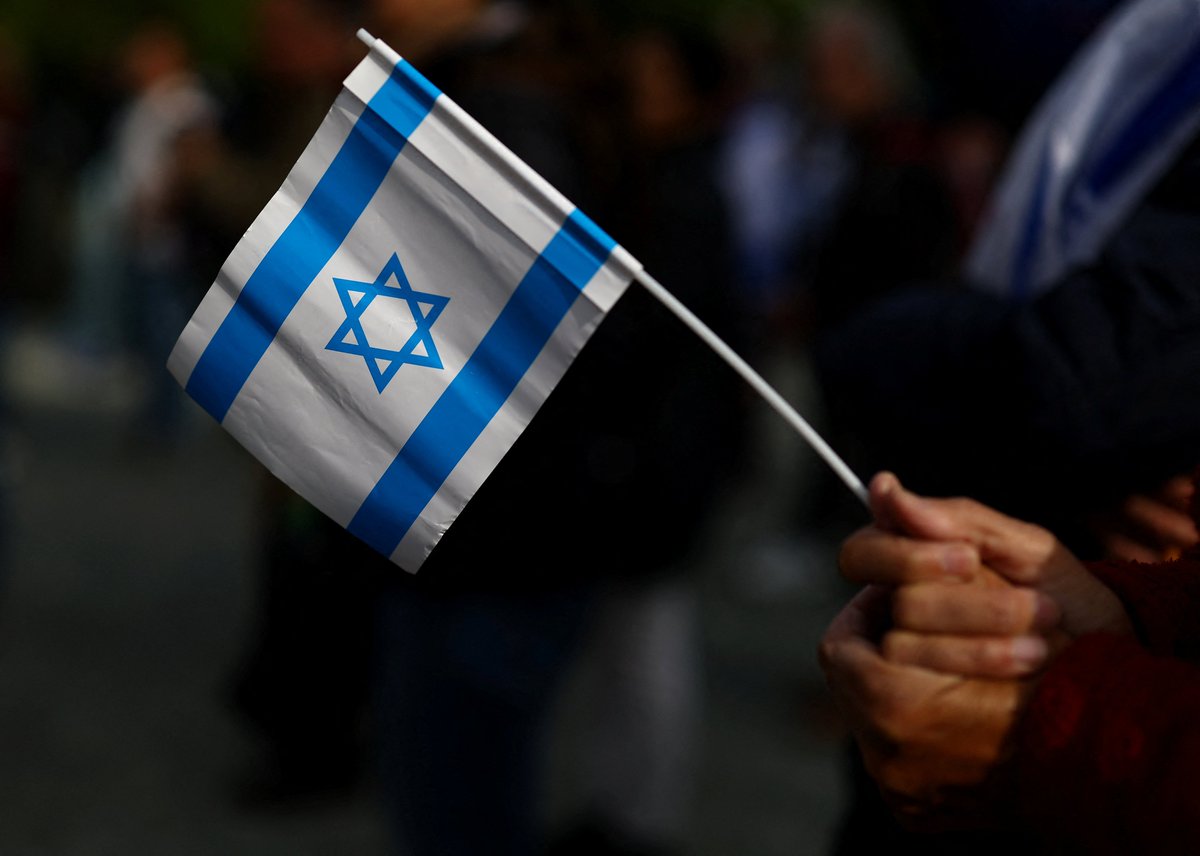 Владимир (Зеэв) Ханин о взглядах и роли русскоязычной общины Израиля в формировании политики по отношению к постсоветскому пространству
ridl.io/ru/ot-alii-k-d…