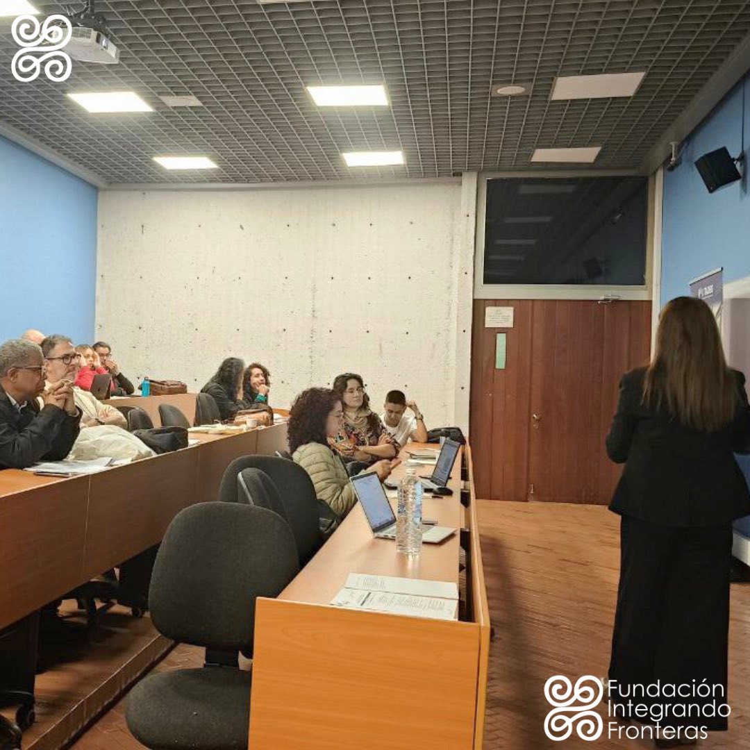 FIFronteras's tweet photo. 🎉 ¡Inicia el 7mo día del Congreso Componente Conexiones!

Hoy nos encontramos en el Foro: Estado del arte de los programas de formación en danza 💃📚.
Un espacio para reflexionar sobre cómo se enseña y vive la danza desde la formación 🧠✨.

¡Conectemos saberes! https://t.co/9oZSA6T5V1