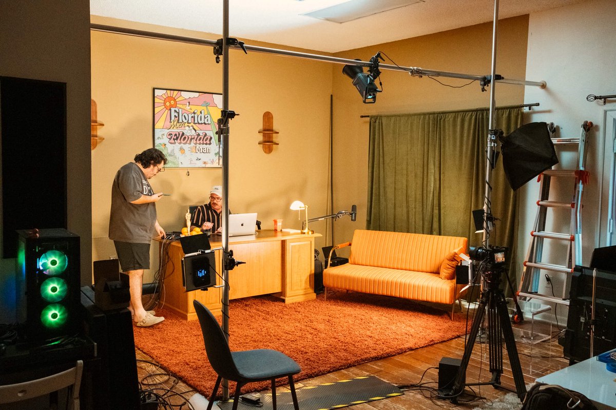 fmofmpodcast's tweet image. Our set is starting to look like what your uncle swears was "peak television". The wheels turn slowly but they're turning. Episode 327 is available everywhere!