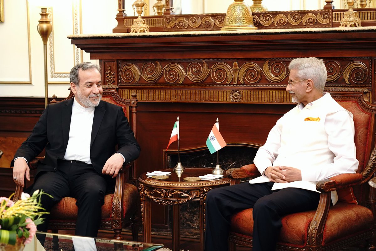 DrSJaishankar's tweet photo. Co-chaired the 20th India-Iran JCM along with FM @araghchi of Iran today in Delhi. 

Did a comprehensive review of our bilateral cooperation and agreed on next steps in many domains. Will be marking the 75th anniversary of our diplomatic relations in an appropriate manner. 

Also held wide-ranging discussions on regional and global developments. 

🇮🇳 🇮🇷