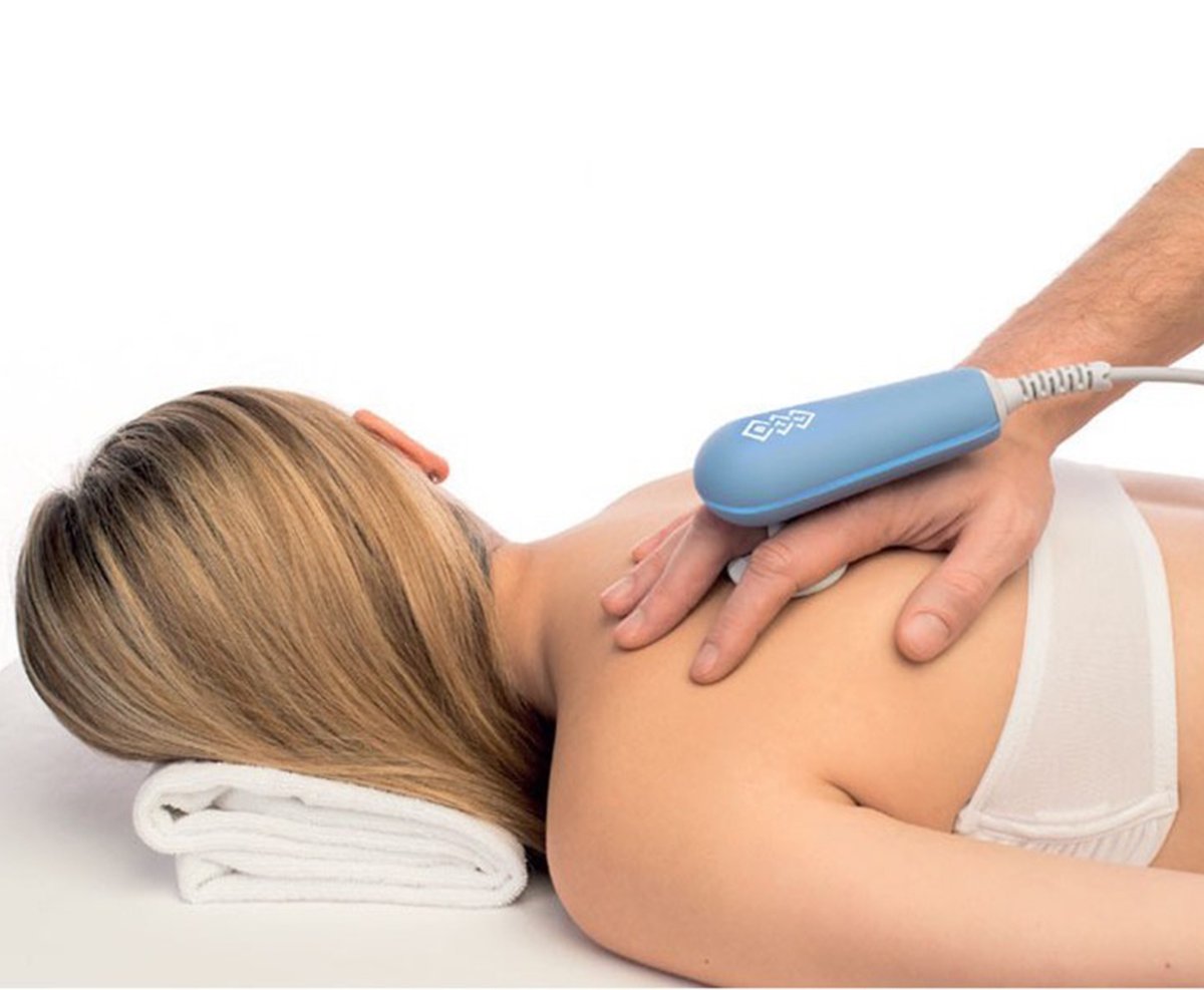 Recupérate más rápido y alivia el #dolor con nuestra terapia de calor de #AltaFrecuencia. Penetra en los tejidos, acelerando la recuperación. Tratamiento personalizado según tu fase de lesión. Consulta sin compromiso en nuestra Unidad de Fisioterapia:📞 911 089 090
#fisioterapia