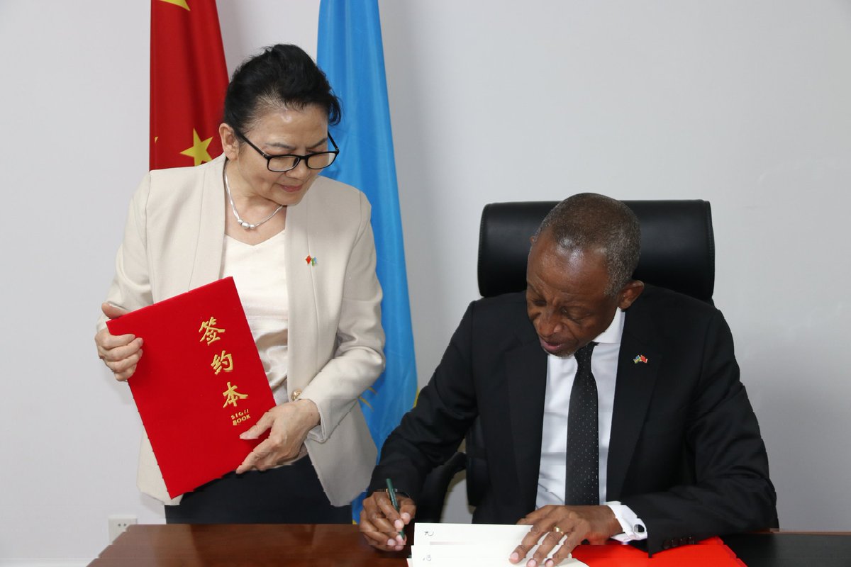 Today, the Embassy signed the Protocol on Inspection, Quarantine, and Sanitary Requirements for the Export of Dried Fruits and Nuts from Rwanda to China. This protocol will enable high-quality dried fruits and nuts from Rwanda, including macadamia nuts, to enter the Chinese