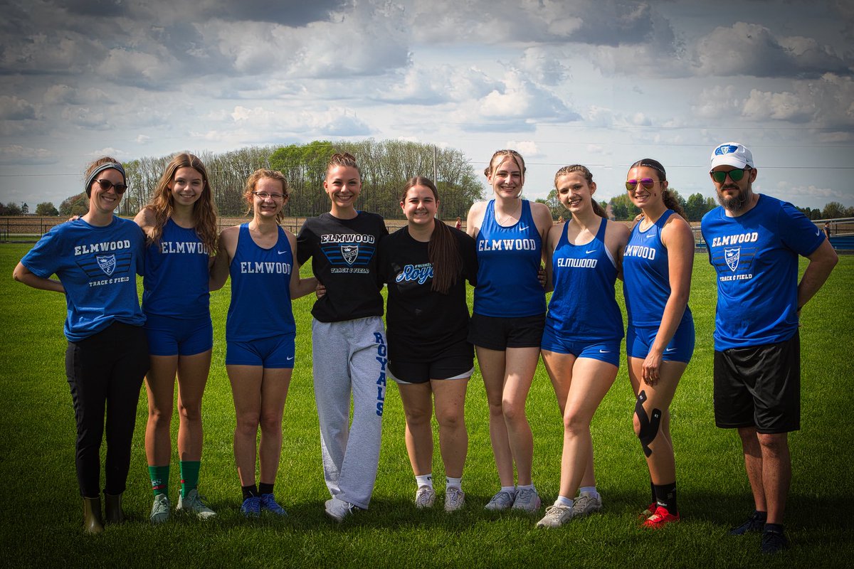 We put a wrap on our last regular meet of the year by celebrating our seniors: Phia Gilliland, Addy Heiserman, Heavenlei King, Natalie Nietz, Josie Robinson, Bella Silverwood &amp; Laura Tanner.

The Magnificent Seven. #RoyalPride