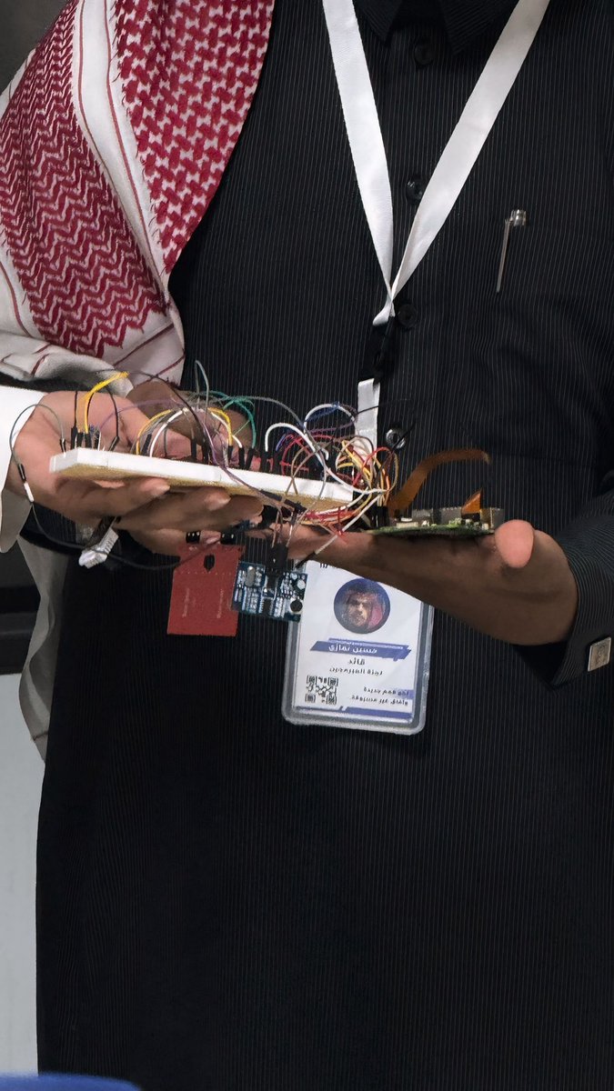 Today i had the chance to attend
"ورشةبرمجة وتطوير حلول إنترنت الأشياء"
presented by:
"Walaa Sahli"،"Hussain Namazi"
it was a great opportunity to explore new tech ideas and gain practical experience 
huge thanks to both of u guys!!
<a href="/HussainEN_dev/">Hussain Namazi 🤖</a> <a href="/WALAA_cs/">ولاء | 👩🏻‍💻</a> 
#نحو_الريادة