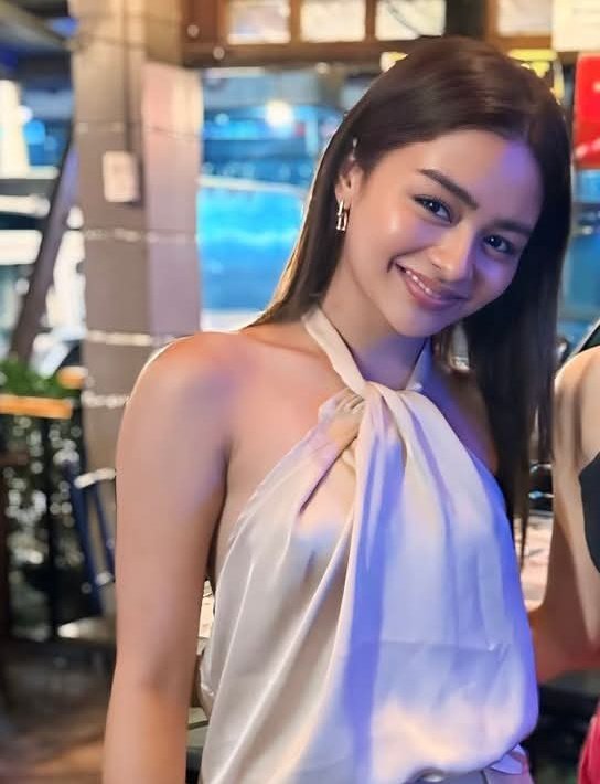 Steven_Tuscano's tweet photo. 🔥🔥🔥🔥 SOBRANG GANDANG LATINA, VIV! 
#Vivoree https://t.co/RZ3xu7eb2x