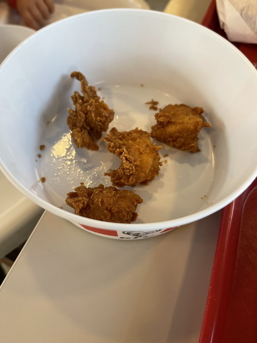 satks94's tweet photo. Les nuggets @KFCFrance …
#KFC https://t.co/vq7gLgTCib