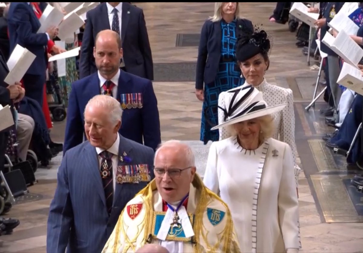 audrey_fforbes's tweet photo. The King & Queen and The Prince and Princess of Wales at Westminster Abbey #VEDay80 #WestminsterAbbey
#PresentandFuture https://t.co/DXr1u0UQnM