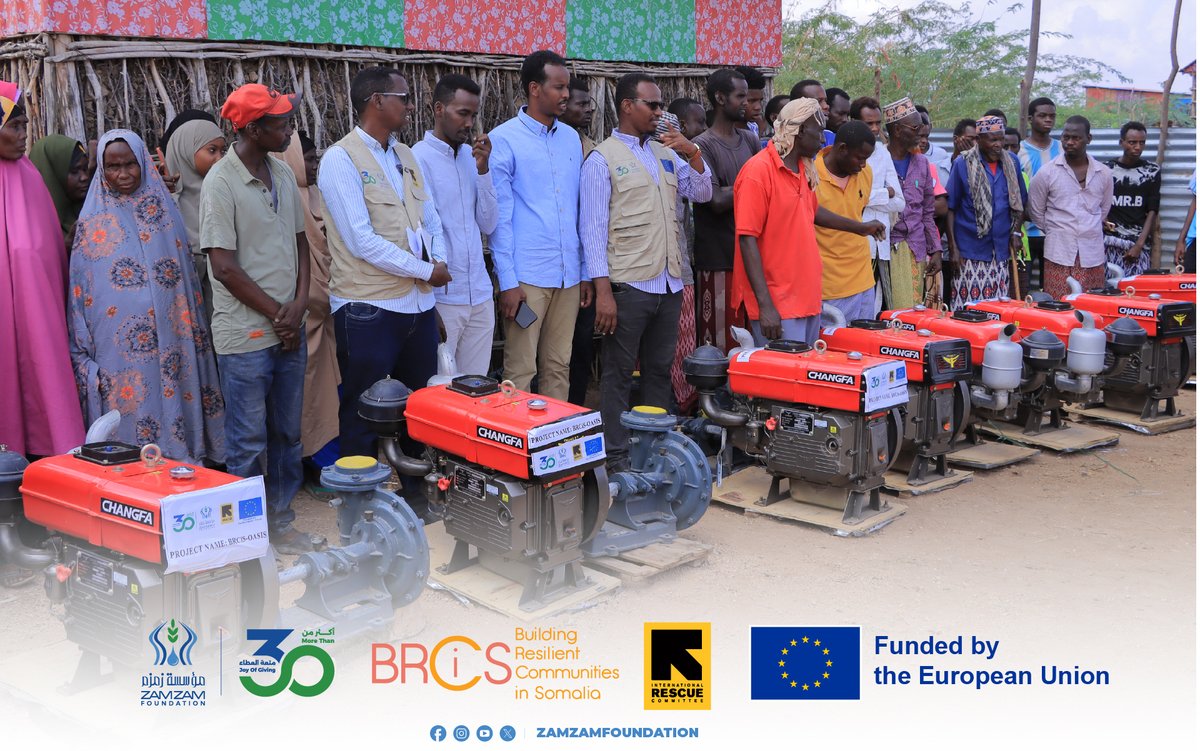 Zamzam Foundation (@zamzamsom) on Twitter photo Under the BRCiS-OASIS Project, funded by <a href="/EU_in_Somalia/">EU Delegation Somalia</a> & implemented by Zamzamfoundation with <a href="/RESCUEorg/">IRC - International Rescue Committee</a> , we’ve delivered 40 irrigation water pumps & 5 threshers to 5 farmer co-ops in Beledweyne, boosting productivity&resilience against climate shocks.
#FoodSecurity #Somalia Under the BRCiS-OASIS Project, funded by <a href="/EU_in_Somalia/">EU Delegation Somalia</a> & implemented by Zamzamfoundation with <a href="/RESCUEorg/">IRC - International Rescue Committee</a> , we’ve delivered 40 irrigation water pumps & 5 threshers to 5 farmer co-ops in Beledweyne, boosting productivity&resilience against climate shocks.
#FoodSecurity #Somalia