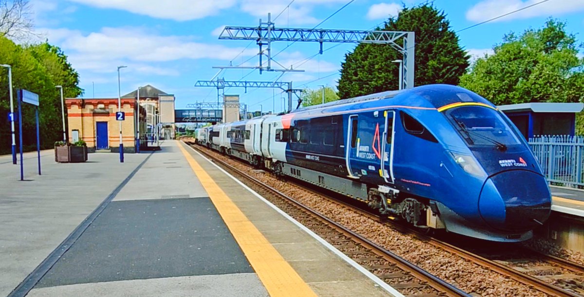 Avanti West Coast 805006 At Kirkham &amp; Wesham 3A92 to London Euston