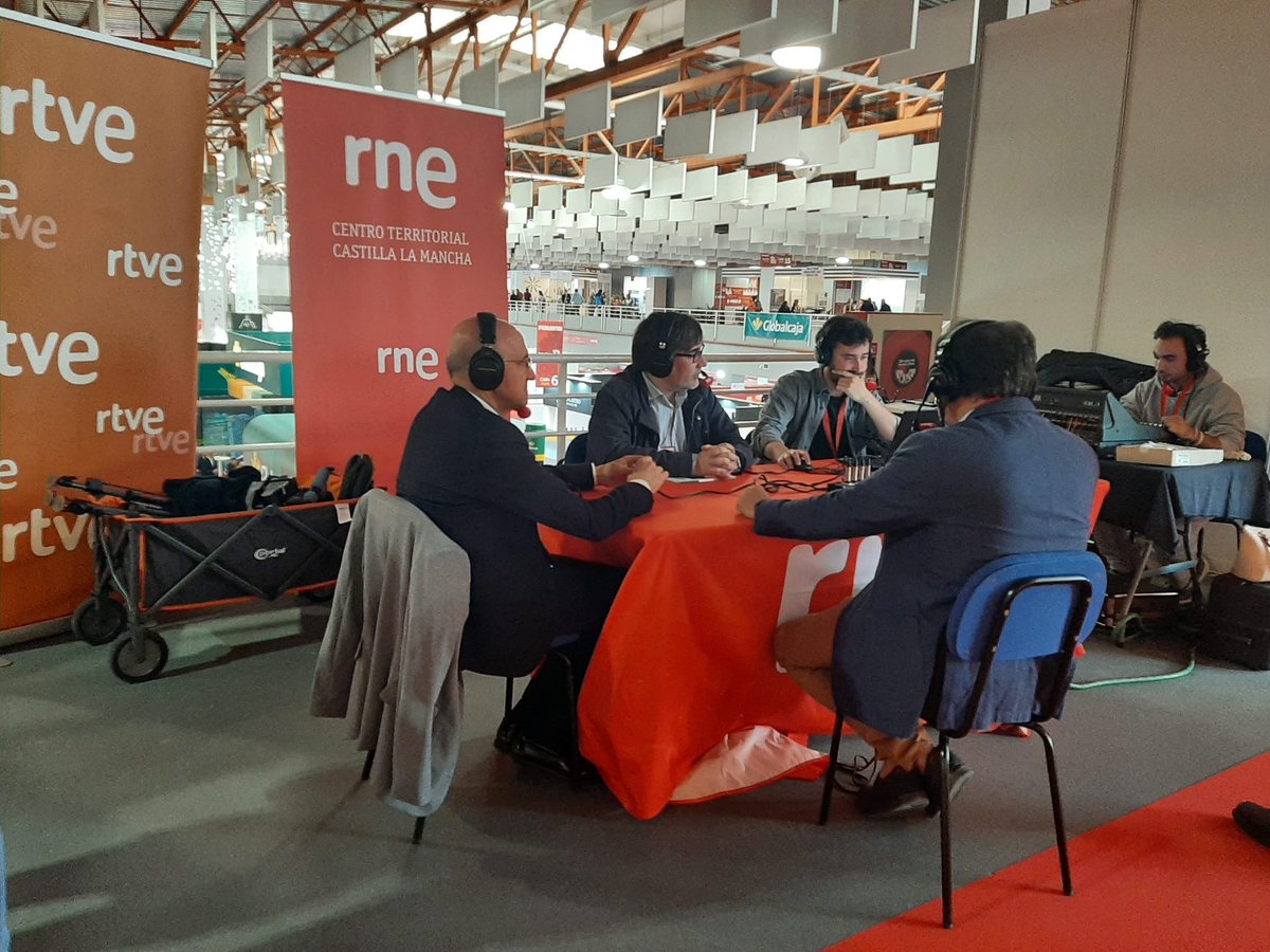 🍷Hacemos balance de <a href="/Fenavin_Oficial/">Fenavin</a> que hoy cierra sus puertas en Ciudad Real 

📻Puedes escucharlo ahora en <a href="/radio5_rne/">Radio 5</a> y <a href="/rne/">Radio Nacional</a> con <a href="/pdiaz_comes/">Pedro Díaz Comes</a>