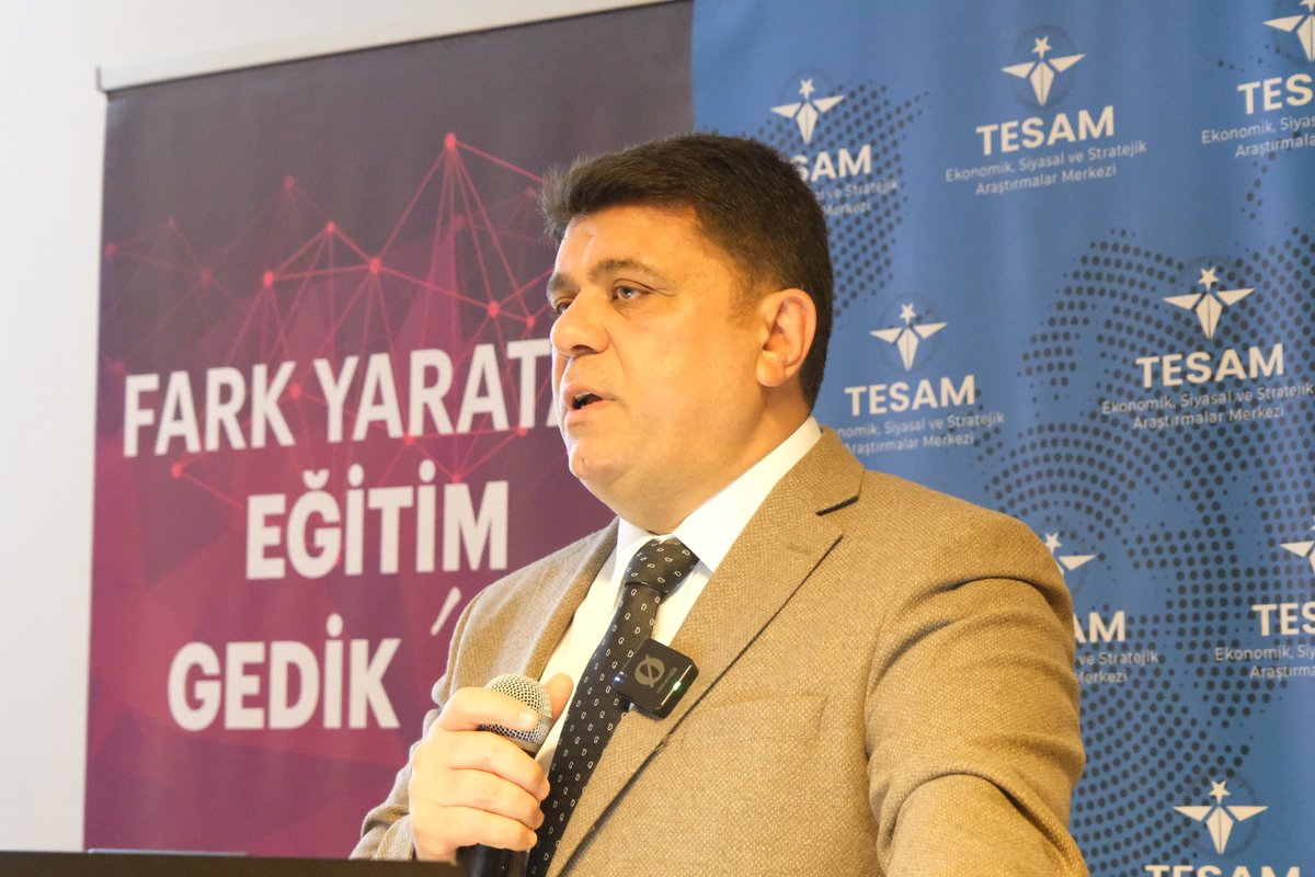 Dr. İlyas Bozkurt, 3. Genç TESAM Uluslararası Sosyal Bilimler Öğrenci Kongresi’ne Katıldı

TESAM ve Gedik Üniversitesi iş birliğiyle düzenlenen 3. Genç TESAM Uluslararası Sosyal Bilimler Öğrenci Kongresi, akademi dünyası ve genç araştırmacıları bir araya getirdi. Kongreye, TESAM