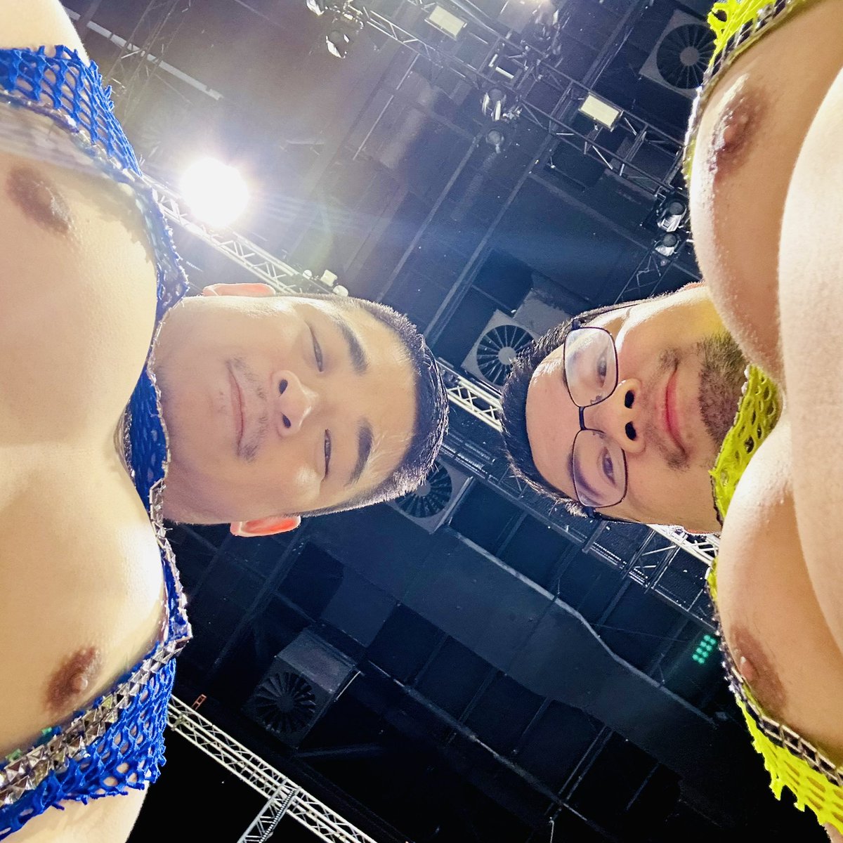 後台春光🥵🥵🥵