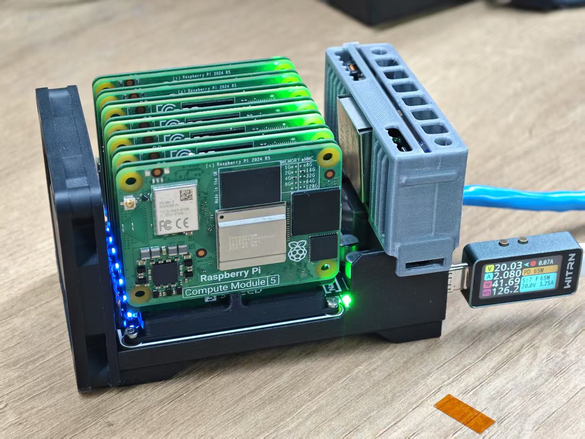 #NanoCluster is undergoing a stress test~ 
It will run continuously overnight at 40–50W power. 
I can feel blowing warm air through the airflow channel~
sipeed.com/nanocluster